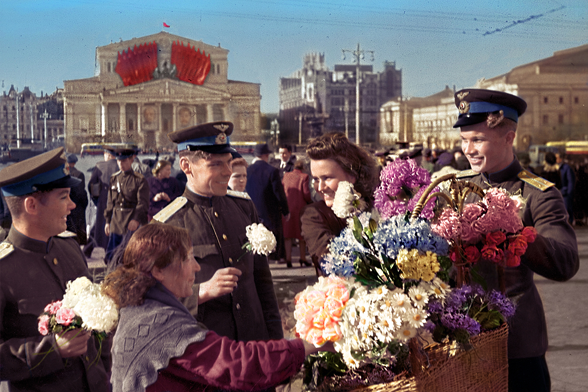 victory-day-in-moscow-1945-ww2.jpg